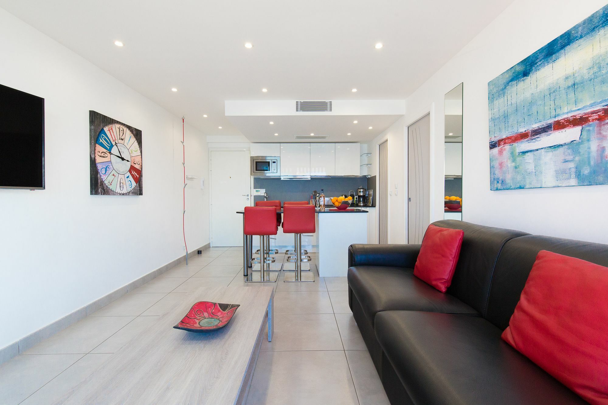 Saint Remy Yourhosthelper Cannes